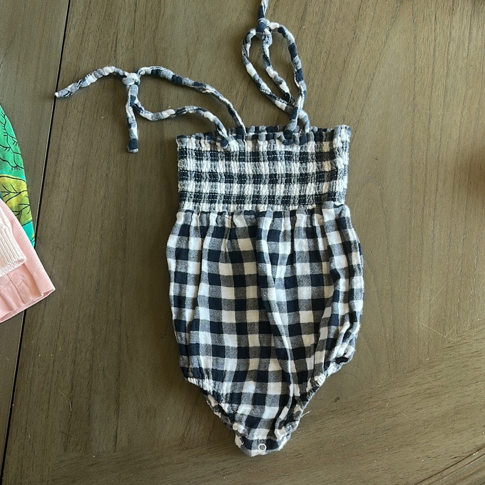 Angel Dear Navy Gingham onesie 6-12 mo EUC NO FLAWS